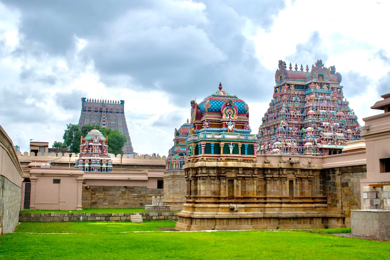 Srirangam (Thiruvarangam)